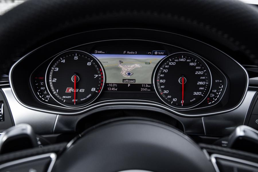 Панель приборов Audi RS6 Avant (4G, C7) 2014 года  (WW) (фото 22 из 22)